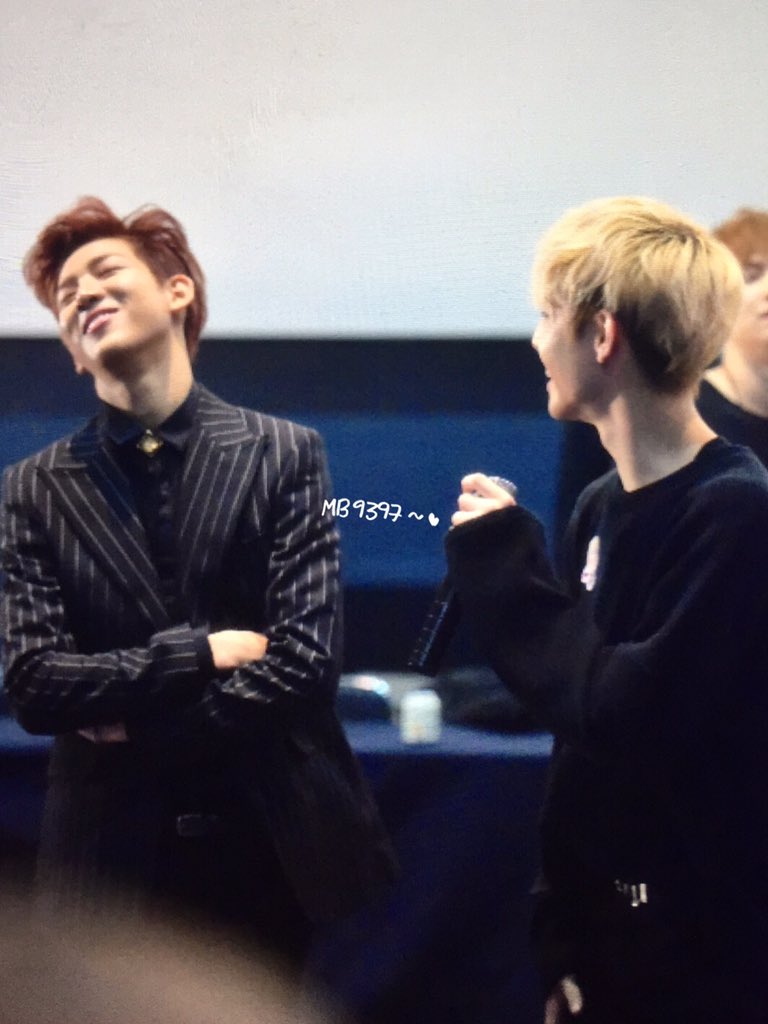 MB9397's tweet photo. 151023 청량리 팬사인회 #markbam #got7 맠뱀💕 https://t.co/QTltcwh7bz