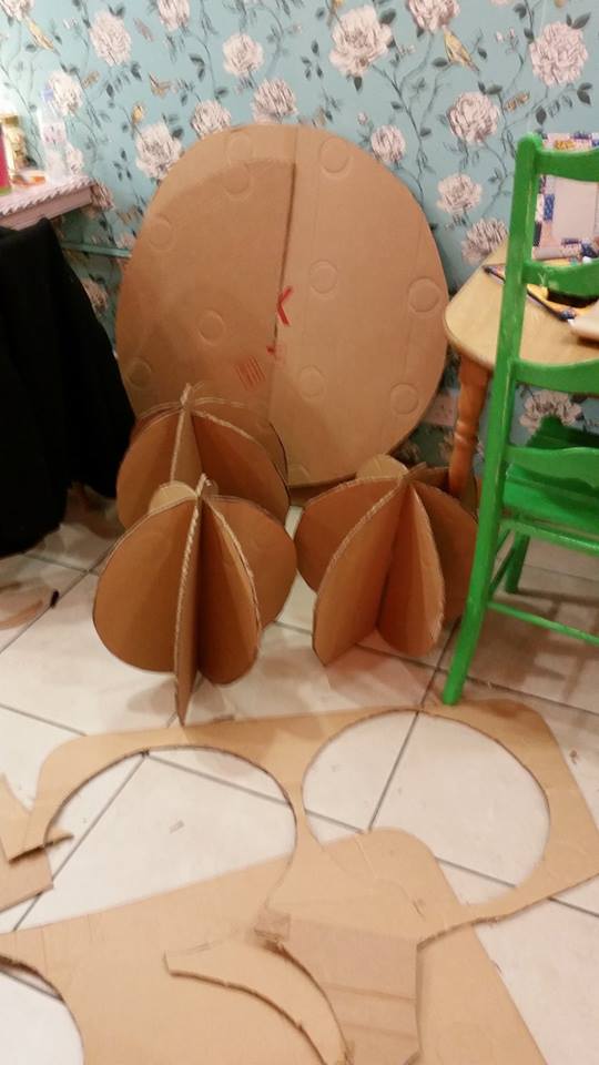studiosouk's tweet photo. Our 2 wonderful interns are helping make #Christmas #windowprops Cant wait for our 1st xmas in this shop #shoplocal https://t.co/68VKCGn6rL