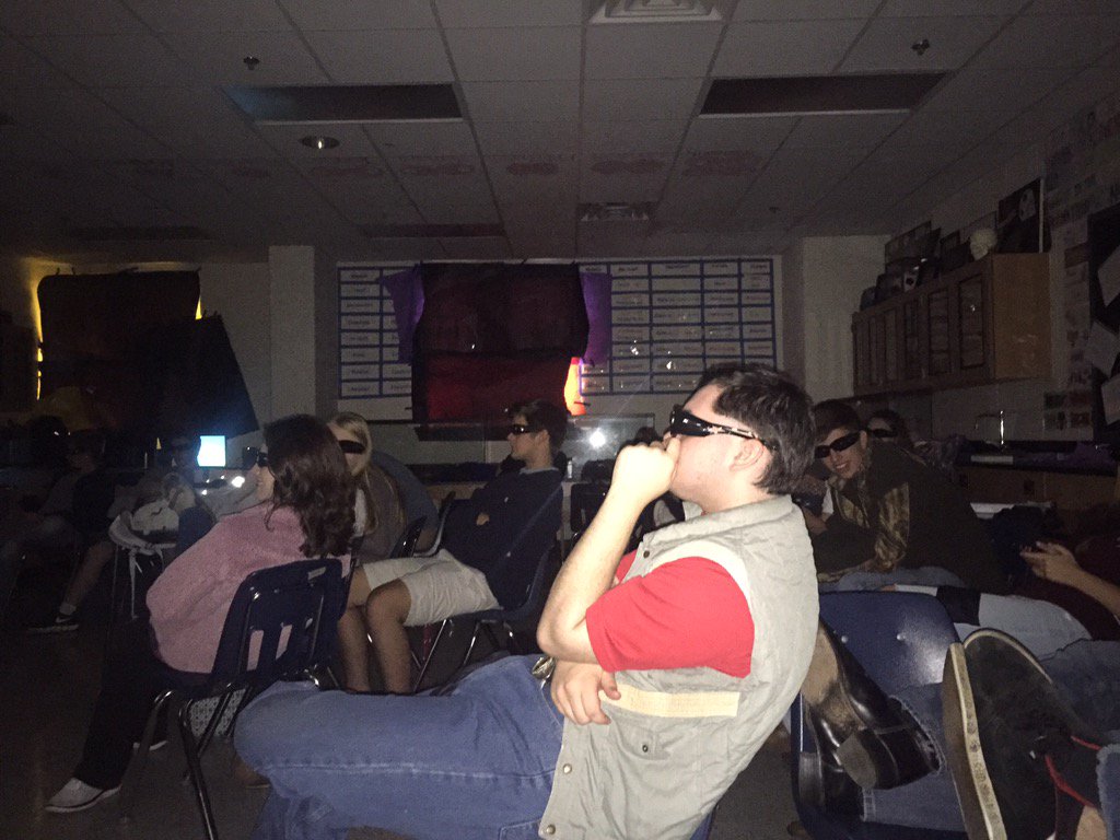 kschmitt1's tweet photo. 3D rover time #3rdperiodrocks https://t.co/KZgs8GoSO5
