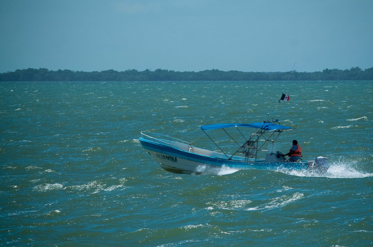 Se normaliza actividad marítima Holbox-Chiquilá shar.es/1u8Ia9 vía <a href="/elperiodicoqroo/">El Periódico</a>/<a href="/betoborge/">R</a>/<a href="/lfcancun/">Laura Fernandez</a>
