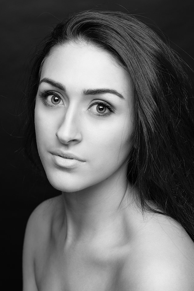 Follyhouse tweet media