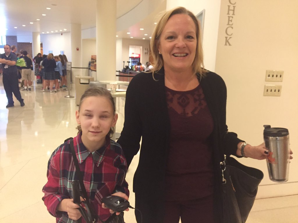 MindsEyeRadio's tweet image. Getting ready for #audiodescription with @VarietyStL at the @TouhillPAC if you&apos;re #blind, grab a headset! #theater