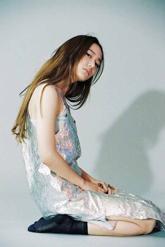 omgjjong's tweet photo. GIRLY KRYSTAL IS TOTALLY MY STYLE #HappyKrystheticDay #PrincessTurns22 #HappyKrystalDay https://t.co/GolsJsYBmL