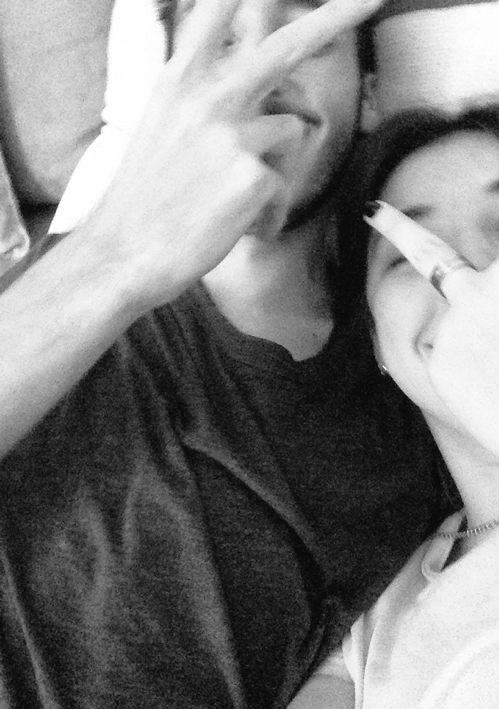 tulirezza's tweet photo. Vos y yo, siempre juntos, hasta el final de nuestros días 💘💘💘💘 @eperezcampione mi príncipe 💍 https://t.co/ZIIR7njMnN