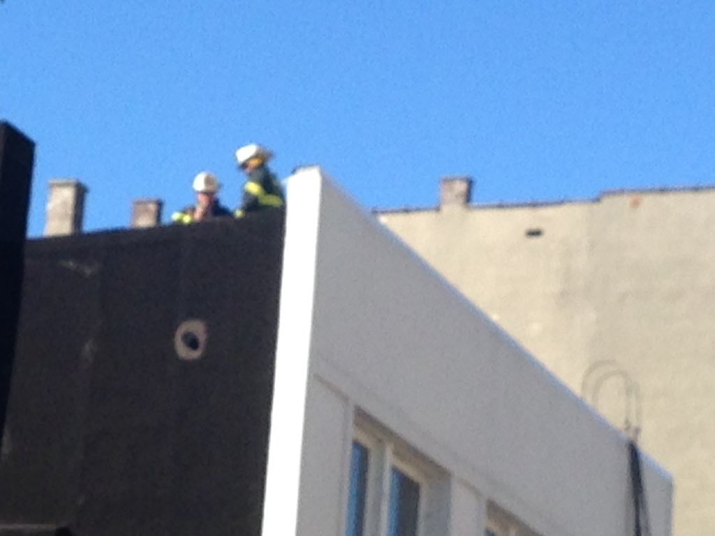LReyTV's tweet photo. #Yonkers firefighters surveying damage of #GettySquare fire @News12WC @yonkersoem40 https://t.co/NYhgIZX6HL