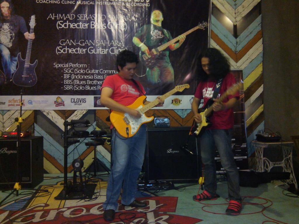 Dan juga ada perform dari duo shredder SGC a.k.a Dedy Malmsteen &amp; Frisma Malmsteen 😁