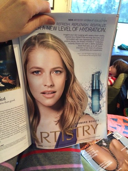 I spy with my little eye a very gorgeous and clearly well hydrated mama @tez_palmer  💖 https://t.co/<a href="/tag/seanmikel"class="tags"><span>#seanmikel</span></a>