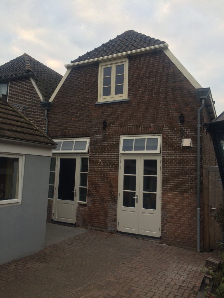 Voor en na! Mooi werk door @BertilInfo en assistenten Bert en <a href="/Edwin_Berg/">EdwinvandenBerg</a>. Die hebben wel weekend verdiend ;)