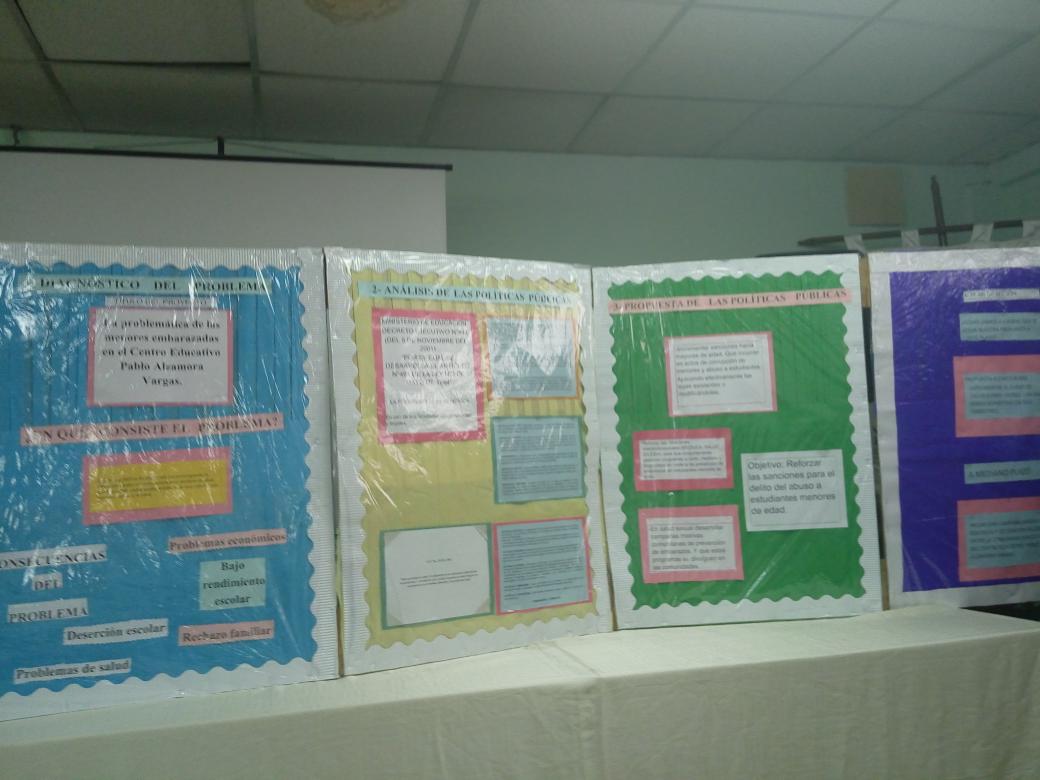 CorinaRuedaB's tweet photo. Jóvenes empiezan sus exposiciones de políticas públicas en Penonomé.

Me encanta ver este relevo generacional 😍 https://t.co/i5Vy8nDxdc