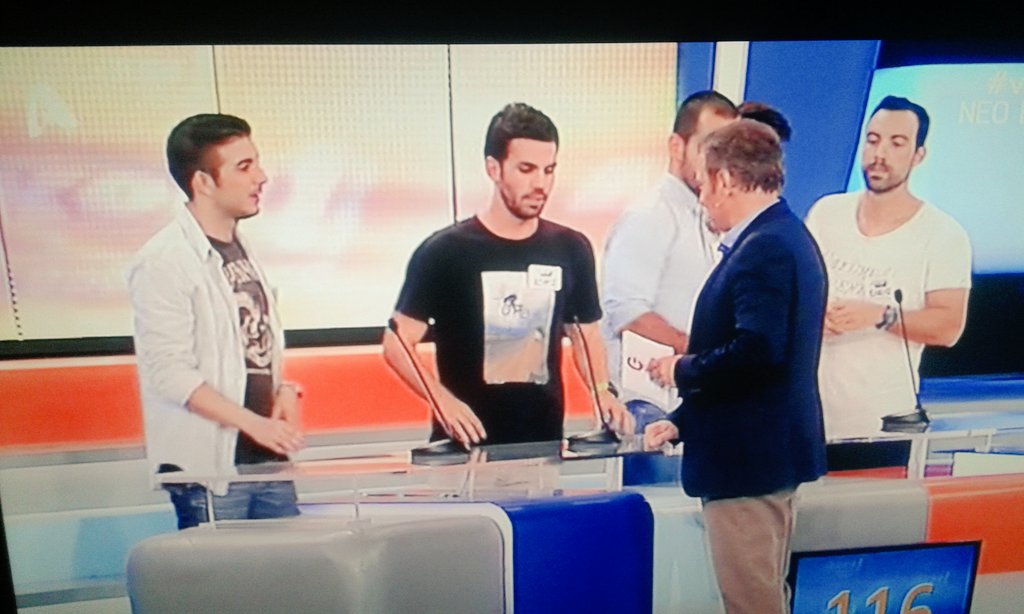 ann19_ne's tweet photo. άκουτιείπαν#vradiatika 
ομάδα από τις λίγες♥
#WorldParty #YOLOteam  
@SakisTanimanidi &amp; @thorikteos
(Αγάπη ο Κούρος) https://t.co/ULLIgUaTKF