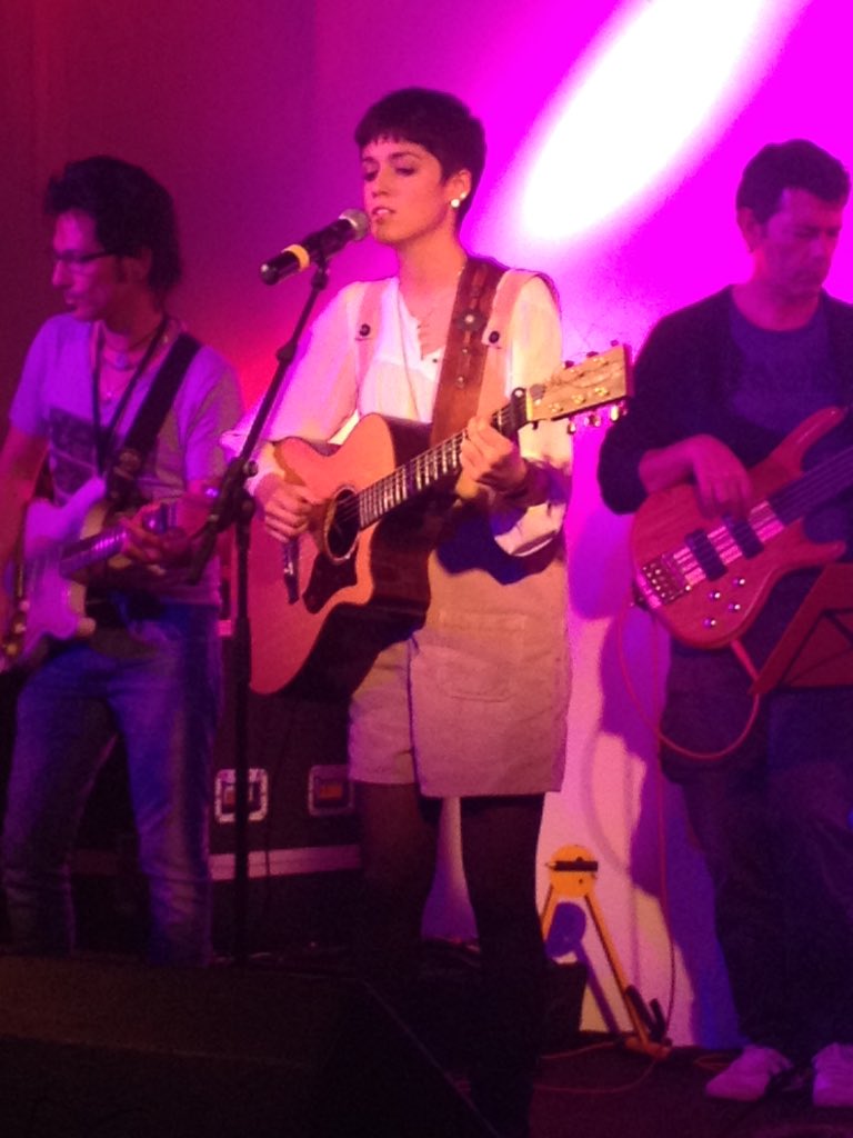 L_altoparlante's tweet photo. Live ora da #rustyparty Chiara Dello Iacovo rivelazione di @THEVOICE_ITALY e #Musicultura2015 @ChiaraDelloIac1 https://t.co/KtsJlrOh95