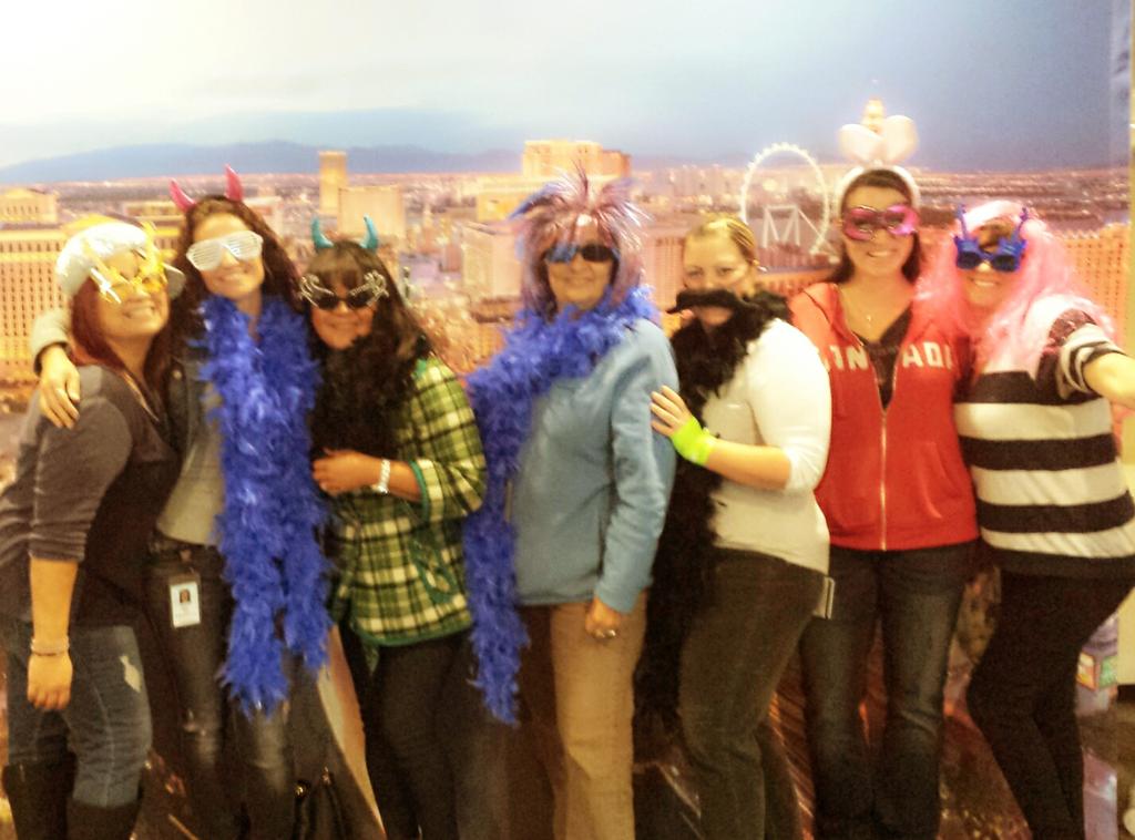 MaryYoroChan's tweet photo. Viva Las Vegas at the WestJet campus!! #VegasinCanada  #WestJet https://t.co/p0NAaZhnR5
