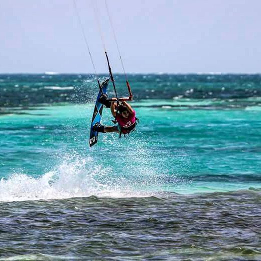 weKitesurf's tweet image. 👋🏿👋🏿👋🏿 Hola #Weekend
#Spylimited #SpyTeam #Kitesurf / spylimited #kitesurf