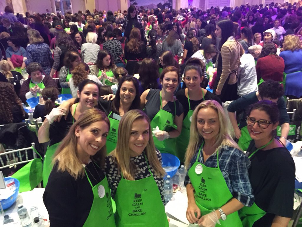 irenesudorgin's tweet photo. Amazing evening  #ShabbosProject #ShabbatProject #shabbatprojectTO #KeepingItTogether #challahbake https://t.co/aFBXIaF0Vj