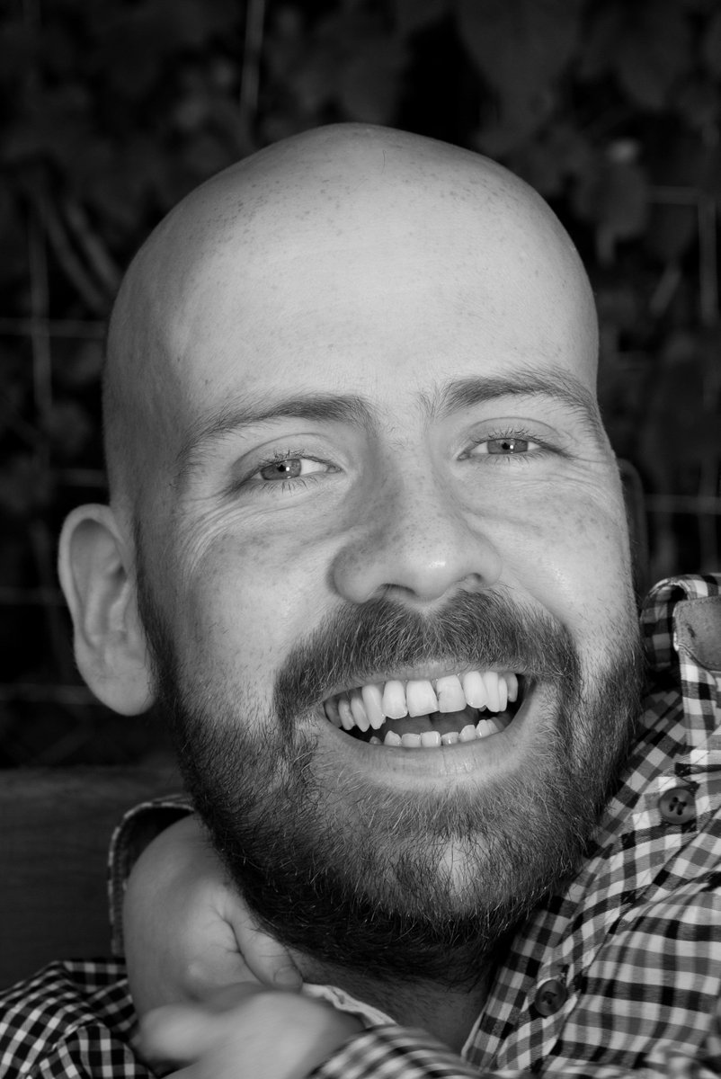 irish_news's tweet photo. Lives Remembered - @SDLPlive press officer Stephen McKiernan was man of 'character and selflessness' @RememberedIN https://t.co/BNy3f0uZZ7