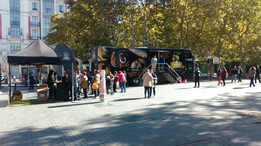 EscuelaGranier's tweet photo. @#granierBus de @EscuelaGranier , como el Pisuerga, ha pasado hoy por Valladolid, ha sido un día genial! Gracias! https://t.co/wHtFqno5v4