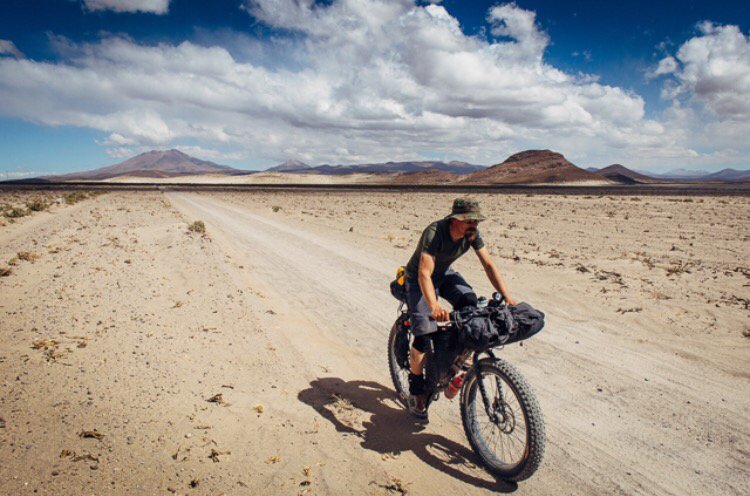 apidura's tweet photo. High rollers; #Fatpacking Bolivia via @BicycleTimes. https://t.co/hn91YvVPNW https://t.co/SLOHWcW74M