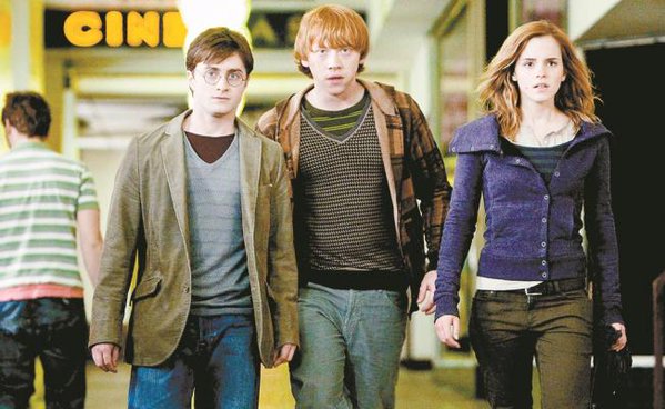 El_Universal_Mx's tweet photo. ¡Harry Potter llegará al teatro! La historia continuará después de la batalla con Voldemort https://t.co/pW9UqVp9sk https://t.co/RdrPdXusHw