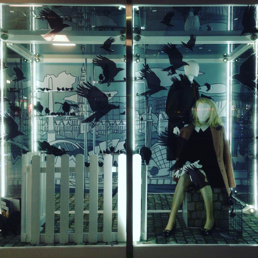 RTFraser3's tweet photo. The joy when two favourites meet and get on well together #hitchcock #parkheadforge @forgeShopping https://t.co/kD4orfkVig