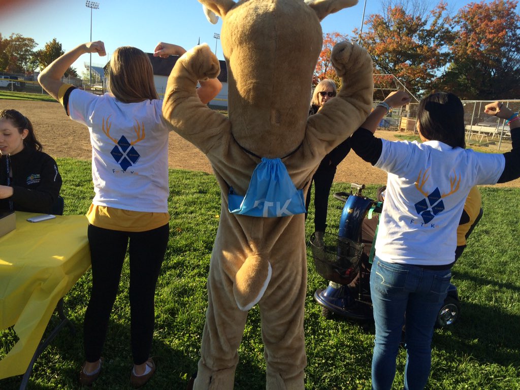 WestMiniThon's tweet photo. using our strength with the buck to take down cancer at the carnival!! https://t.co/Qc8YvuK62l