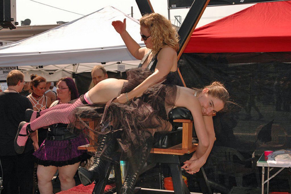 janus spanking 23  / X