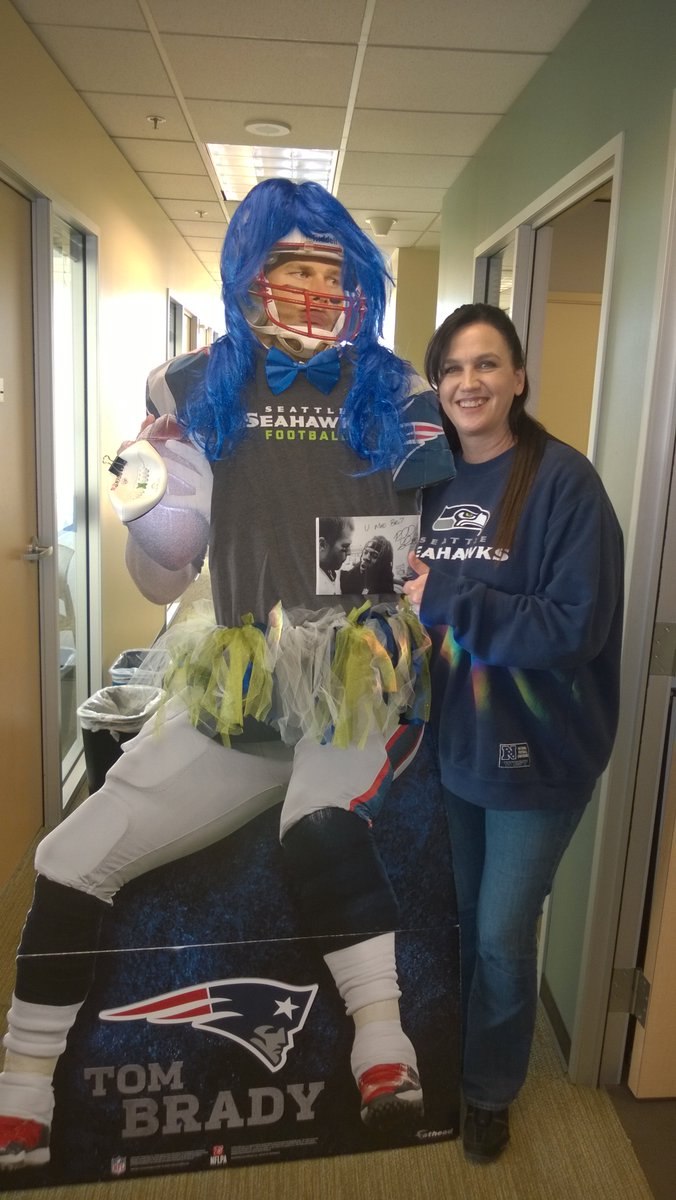 KathrynAnneNeal's tweet photo. @MSNewEngland had to share the Citizenship team's decorations of Tom Brady. All for charity of course.... https://t.co/5BLFjMsqUv