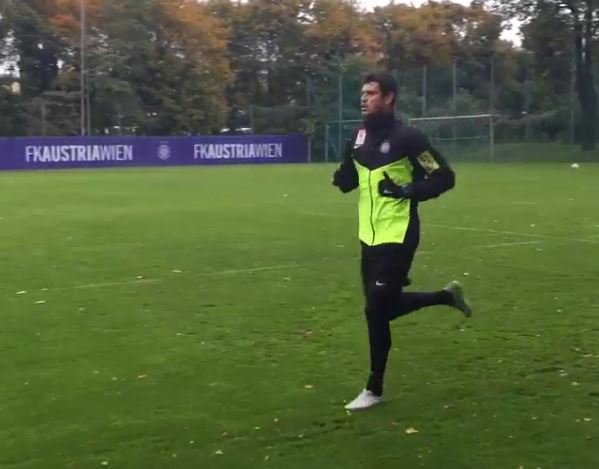 Shikov jogs on Friday; photo: Austria Wien