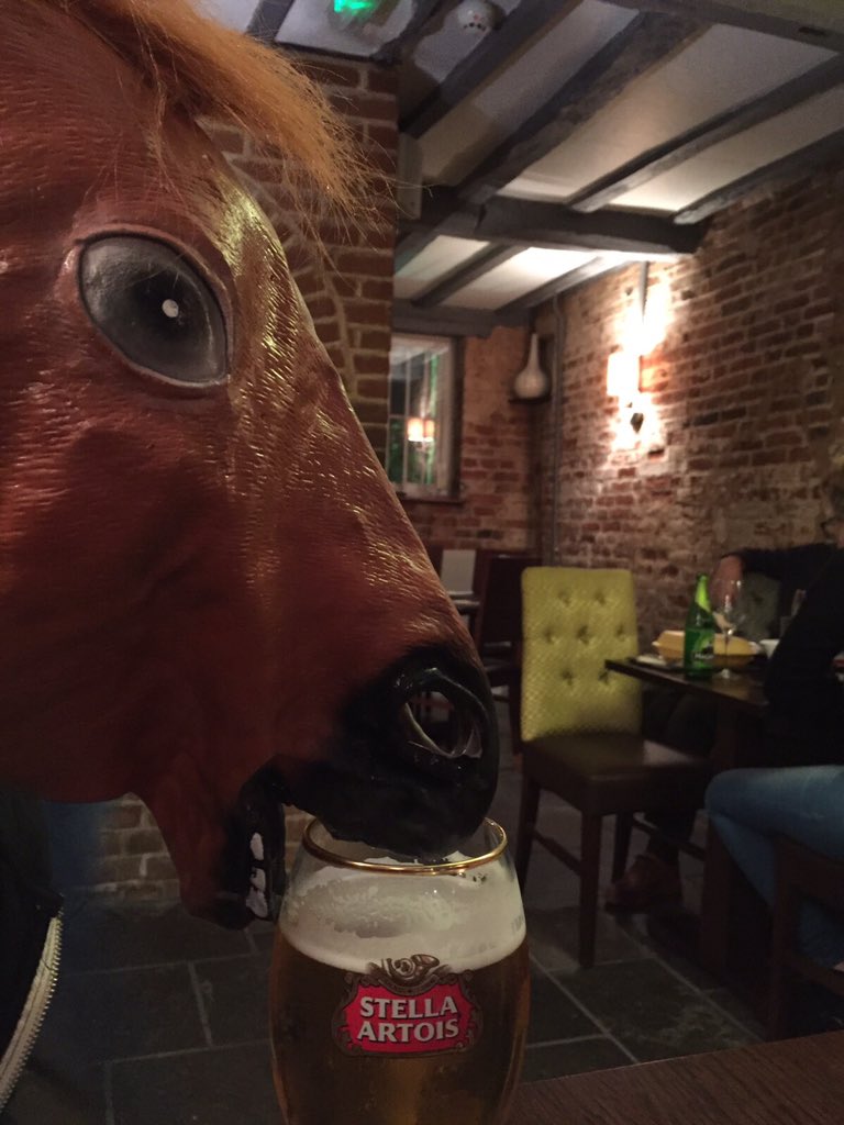 01_nags's tweet photo. New customer tonight 🐴🐴🐴 https://t.co/PtFRVqiPSD