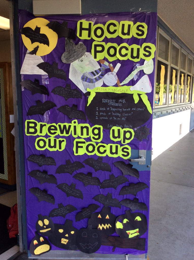 msaverell's tweet photo. Rm 14: focused on respecting others, healthy choices, &amp; being an ally! #RedRibbonWeek @ssiglerLPS @PVSDCamarillo https://t.co/ejLjGSlVzS