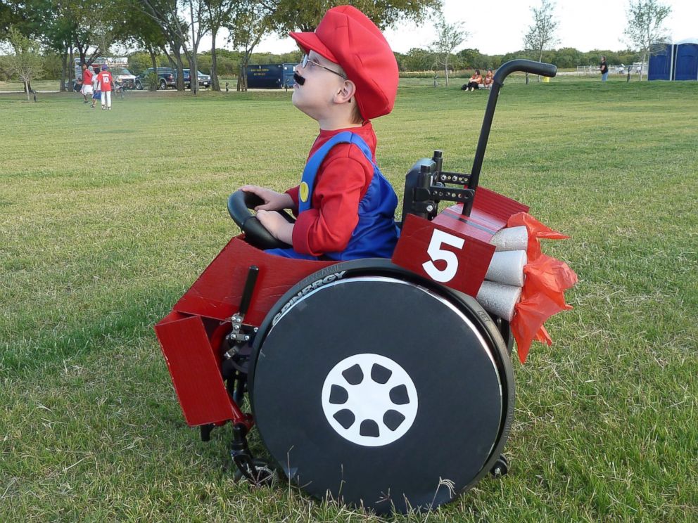 GMA's tweet image. Mother creates wheelchair-friendly Halloween costumes to empower children with Spina bifida: abcn.ws/1W9bRWS