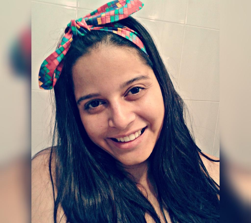 eisuzana's tweet photo. Vou assumir meu cabelo e parar de querer ele cacheado #lisone #fazeroque #emeu #bandanas #lacaroteria #eulinda u.u https://t.co/4fbTUvYfxd