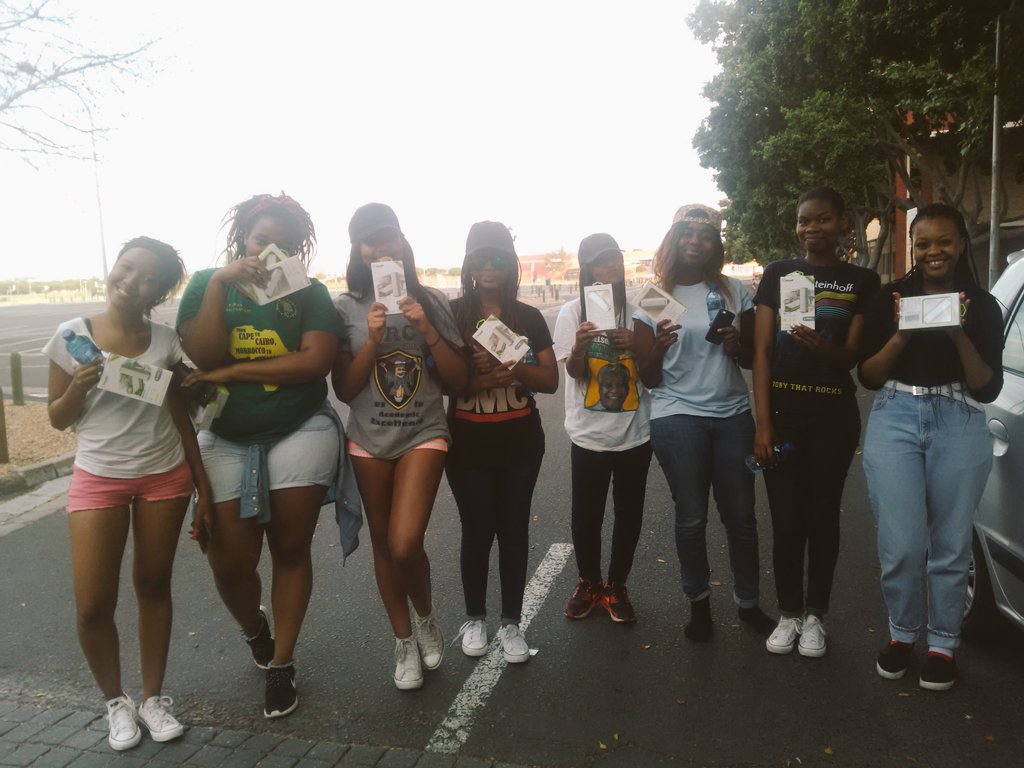 SimplysianG's tweet photo. Thank you @lizetheunicorn and everyone else that contributed in getting us power banks 🙏 #FessHaveFallen https://t.co/H7TVgWdKt1