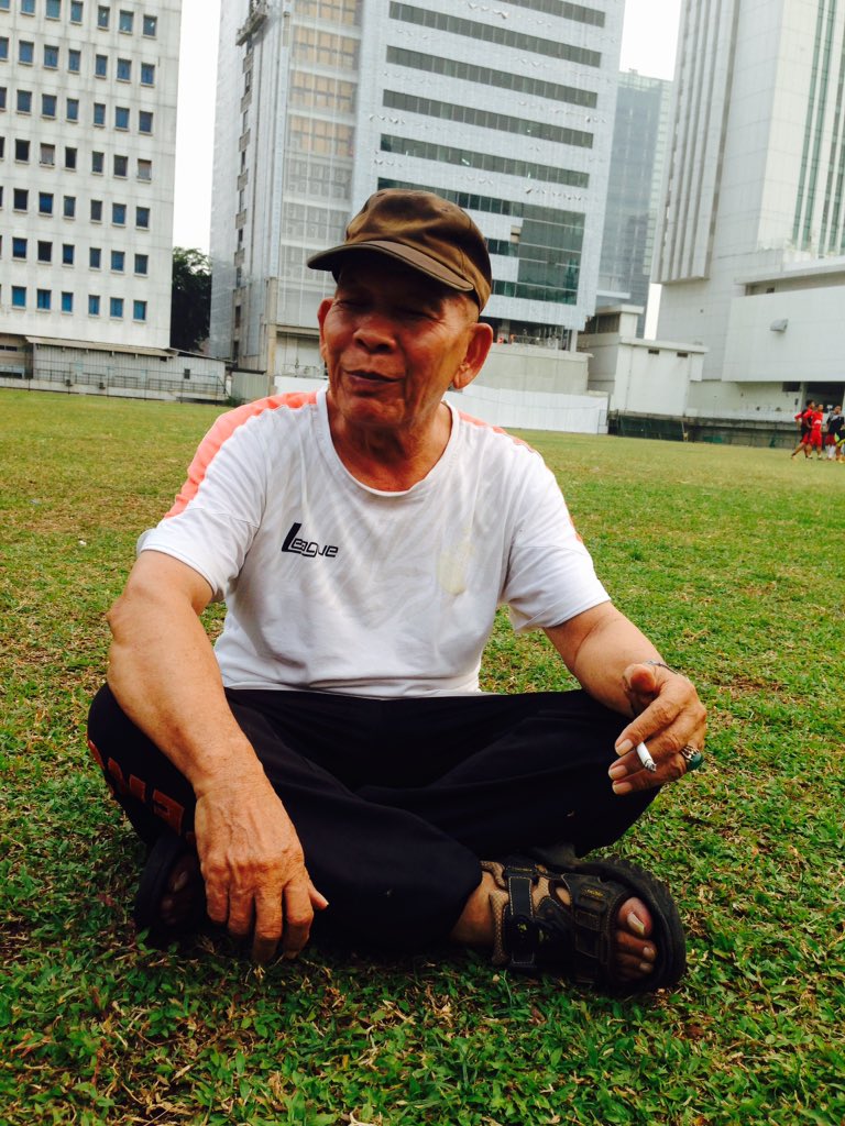 Persija itu merah. Kata Biner Tobing tadi sore