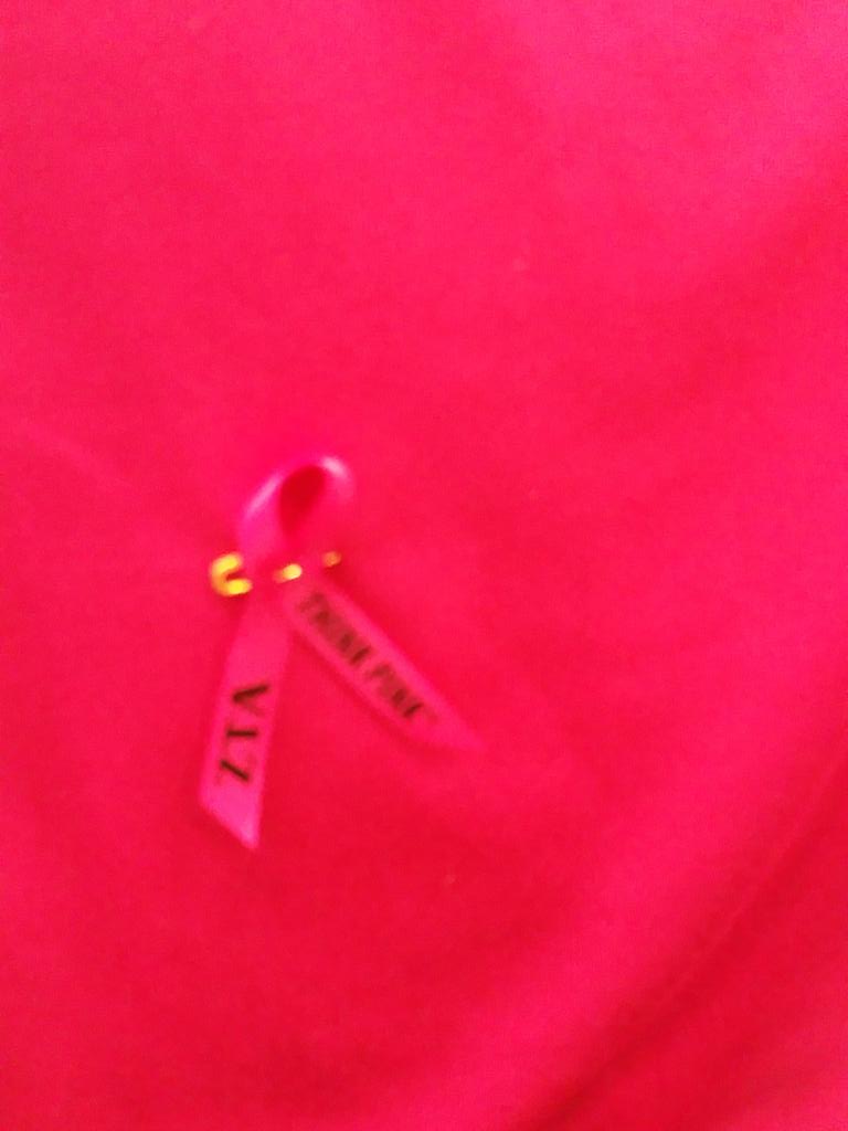 logunner23's tweet photo. Breast cancer awareness... BEWARE!!! #NIPPIC
@Zhamilton32 https://t.co/HgvDk4RQXM