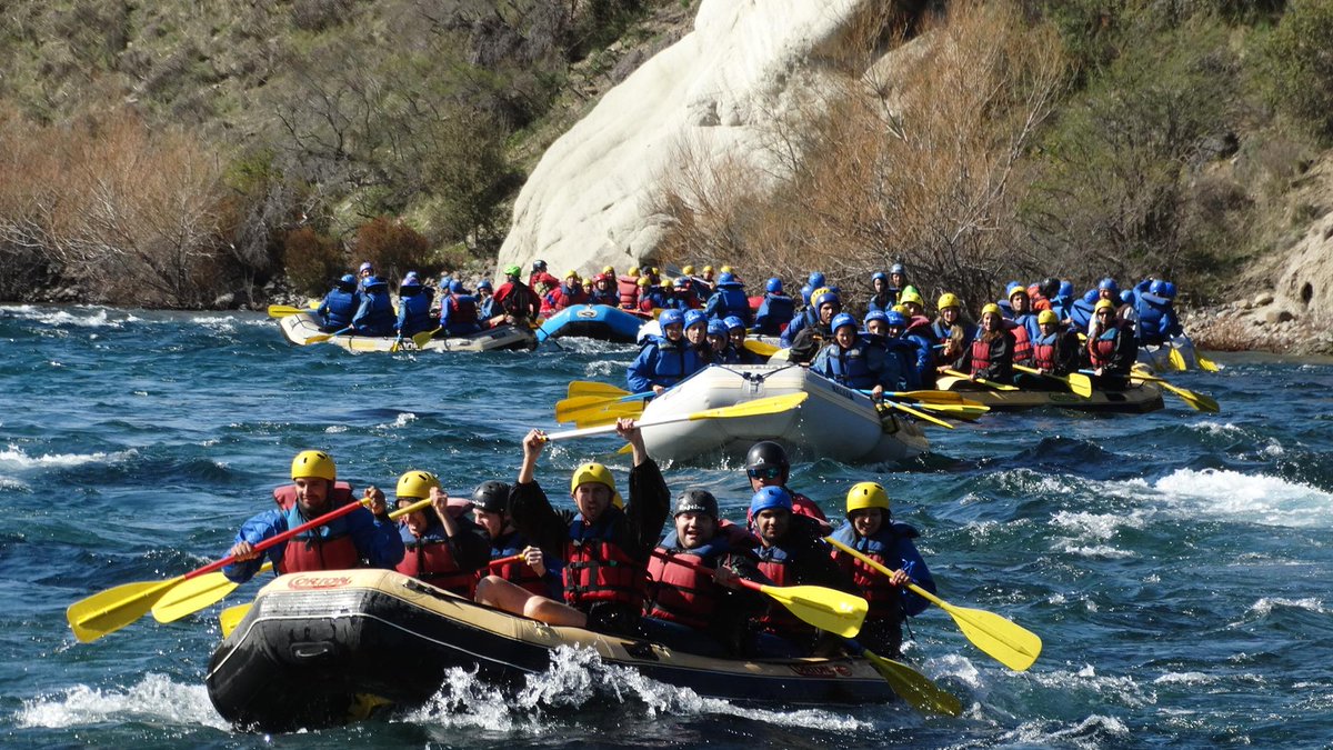 sergiomsok's tweet photo. Más de 300 personas participaron del rafting en el marco de @CitCondet2015 #SanMartindelosAndes @TurismoSMAndes https://t.co/6Ioik5osUl