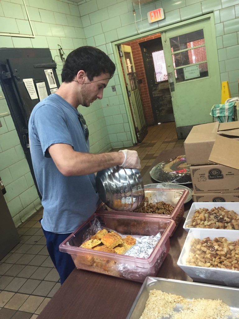ckp_auburn's tweet photo. At yesterday's shift, we picked up 6 pans of food! Man it feels good to fight hunger! #fighthunger #CKAU https://t.co/HRqbmd9WaW