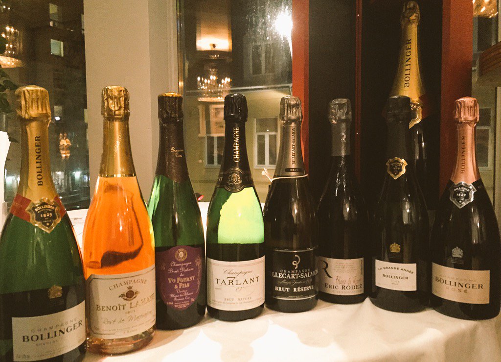 de4rosertroms's tweet photo. Happy #GlobalChampagneDay from all @de4rosertroms We hope you are enjoying some bubbles this Friday evening! #Skål https://t.co/ekiNZQtvMh