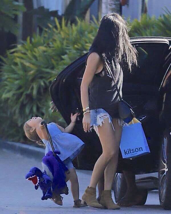 teeeenageeeer's tweet photo. My responsibilities are hitting me like... https://t.co/tGAXlMk4dq