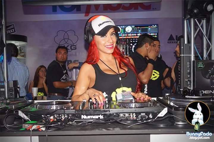 BARTDAHOUSE's tweet image. Hoy firma de autografos "Dj Wild Cherry" @viryhellaoz  en music club #Tampico 4:30pm #TeamNumark