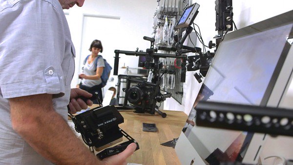TheNewsshooter's tweet photo. LA Creative Solutions showroom opens for hands-on with @Teradek, @Paralinx &amp; @SmallHD gear https://t.co/xcXYAyUviS https://t.co/WW5wG2YXt3
