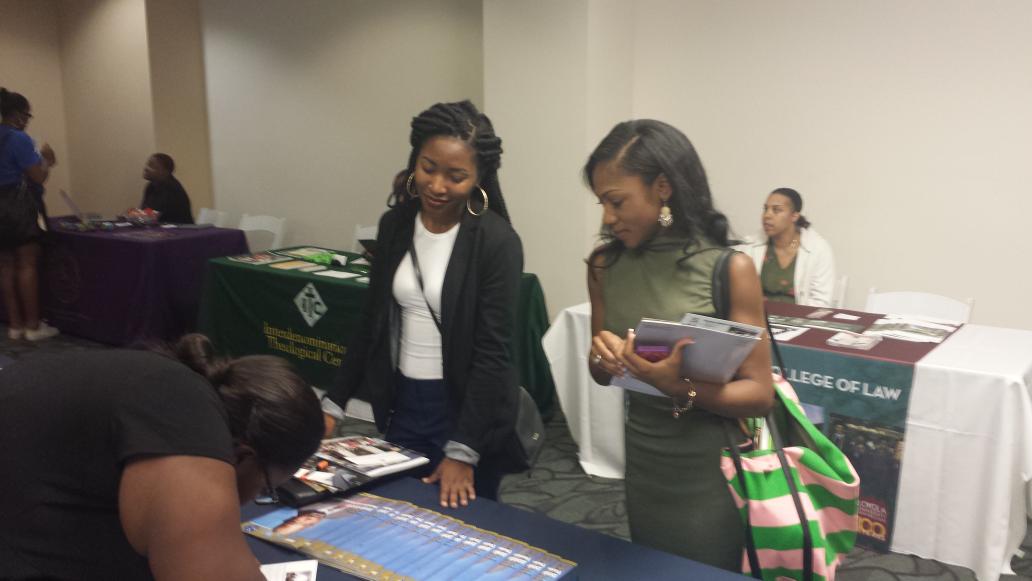 DrDPJohnson's tweet photo. @HipHopPrez #mydu @mydu2018 #gradfair https://t.co/4Ew7qySYdm