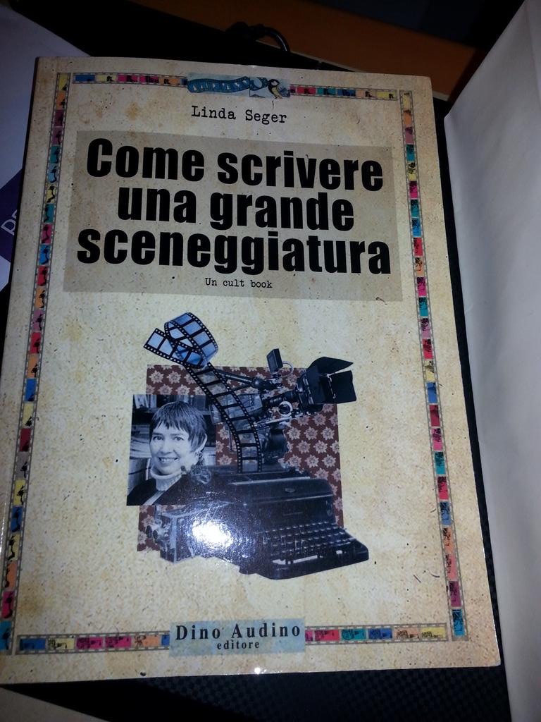 AmbraCatarsi's tweet photo. #documentarsi https://t.co/0kCNlGso65