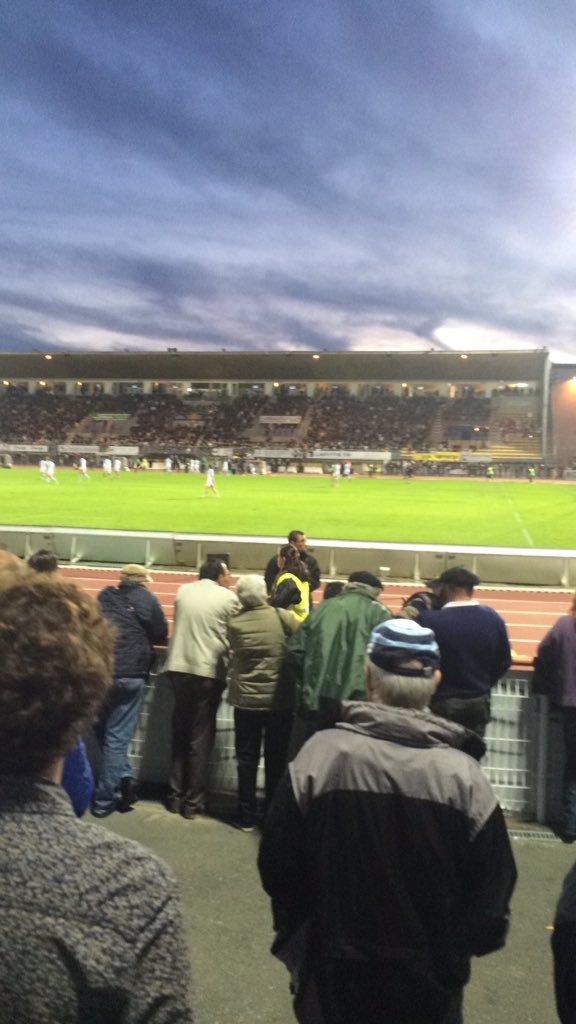leptitbleu2's tweet photo. En place pour le match 🔵⚪️ #MdmAB #TeamAB https://t.co/c1InRvh1gV