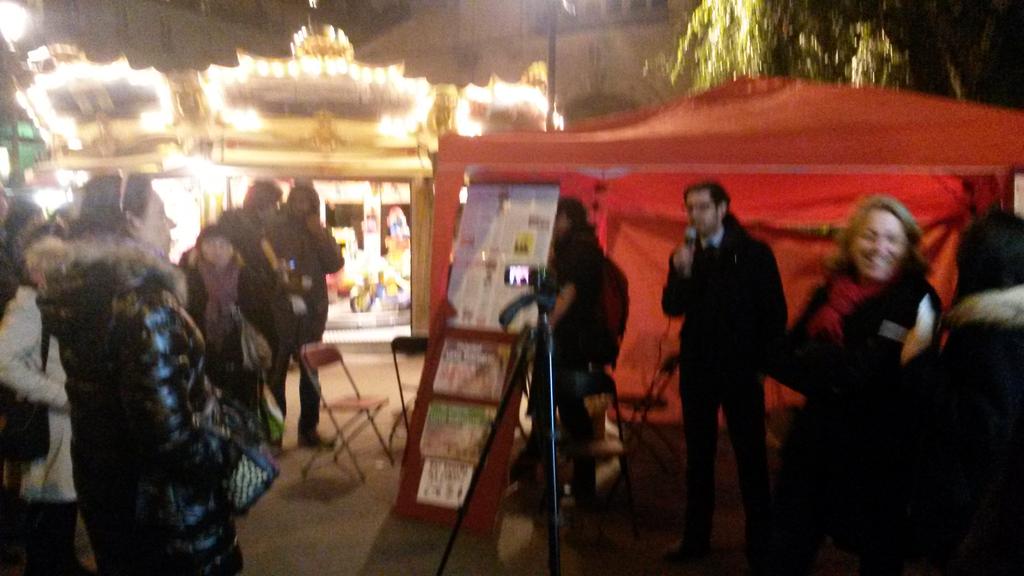 simonnet2014's tweet photo. Le démantèlement de l'hôpital Bichat est inacceptable! Sauvons l'hôpital de proximité! Un militant présente la lutte https://t.co/kHUcy47apu