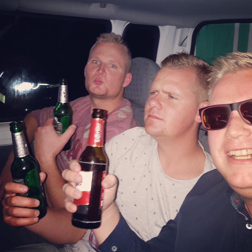 Mat_tijn's tweet photo. #rijtje3 @daanbudding @HWarries #roadtrip #libgro En we zijn nog niet thuis.... https://t.co/bBO9wnjccr