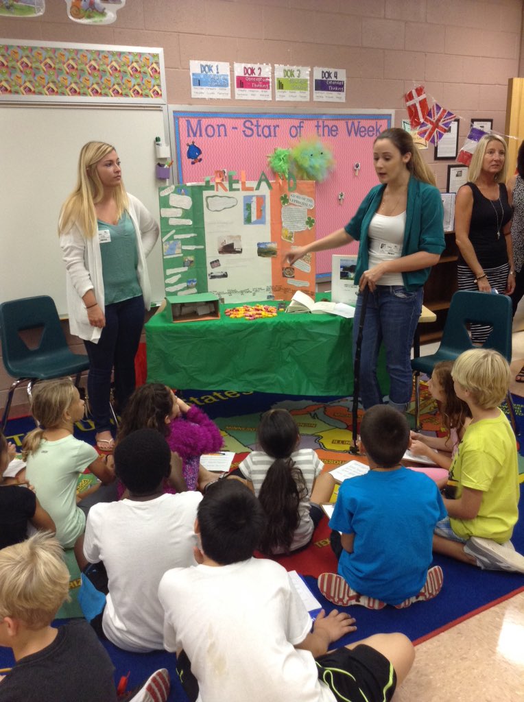caseypeters2015's tweet photo. Cultural fair fun! @VMEPatriots #ccpsproud https://t.co/C2mElj8uHg