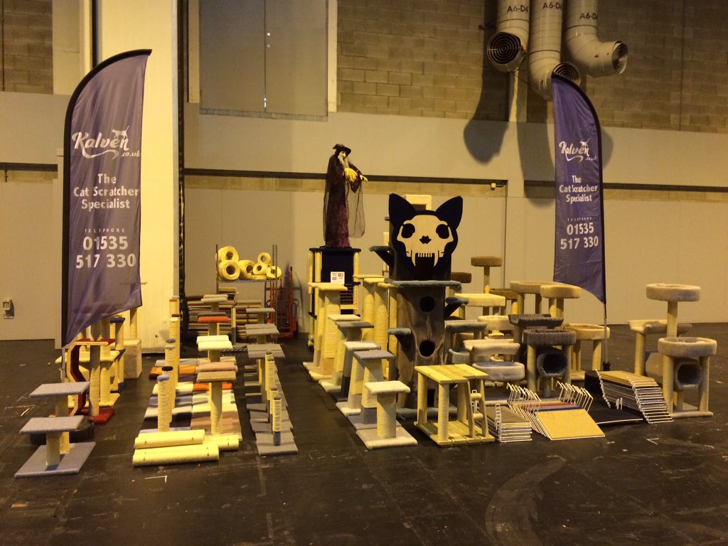 KalvenDesign's tweet image. Just left the NEC. The show hall looks fantastic! Good luck to everyone tomorrow. #supremecatshow