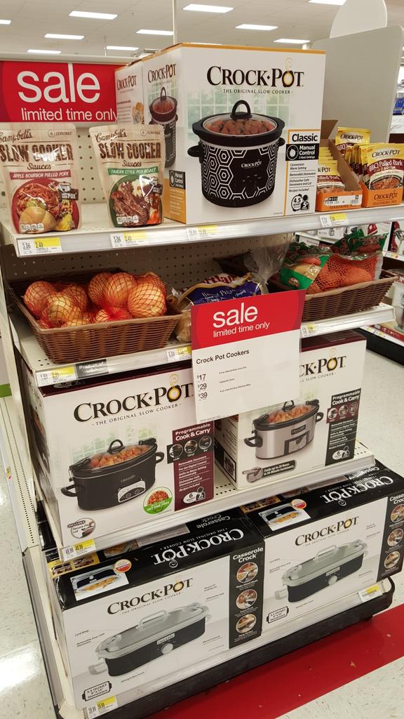 RandyShettleton's tweet photo. Full end caps at 2253! #freshandfull #inthestoreONthefloor @eglotch @bethgrimsha @MackenzieERamos https://t.co/eaXdZclc9a
