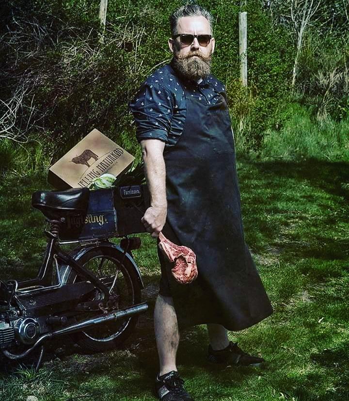MadFarsmad's tweet photo. Kogebog udgivelse 10/11 2015 - #juleønsker #madfarskøkken #kogebog - nu skulle datoen holde ☺ #madfar #madfrabunden https://t.co/z6yeixNUzo