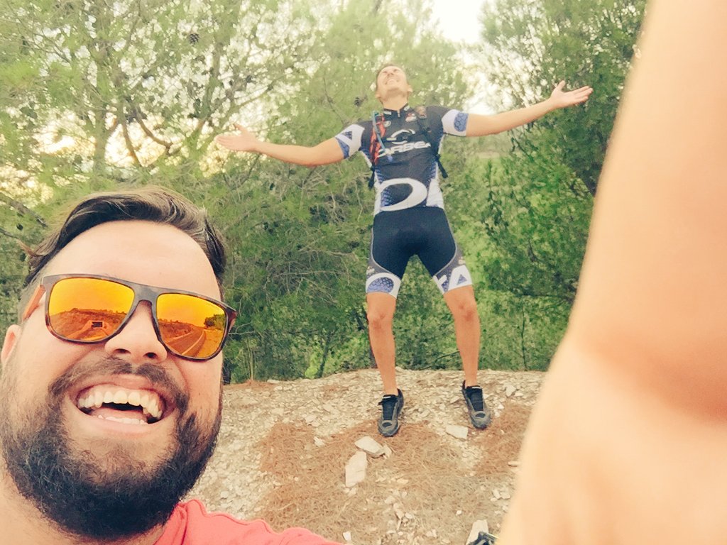 rayferre's tweet photo. TODO ESFUERZO TIENE SU RECOMPENSA!!! ;-) 
#amuerte #muchacuesta #merida #mondraker VAMOOOOOOO!!! @DjuanCarlos83 https://t.co/h82uvYoxsE